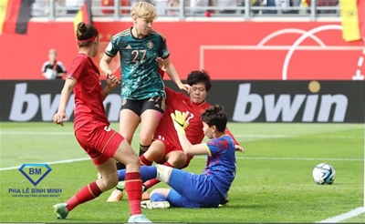 Đội tuyển bóng đá nữ Việt Nam và Đức: Màn ăn mừng của Thanh Nhã và sự vỡ òa cảm xúc