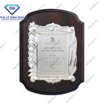 Xưởng sản xuất bảng vinh danh gỗ đồng