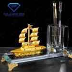 Bút ký doanh nhân thuyền buồm
