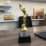 Tượng người đánh cúp đánh Golf bằng đồng
