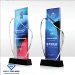 Cúp vinh danh pha lê nguyên khối
