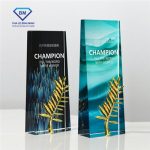 Cúp vinh danh cành cọ vàng