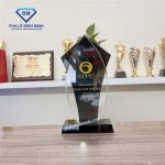 Kỷ niệm chương pha lê đen