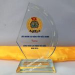 Kỷ niệm chương pha lê 16