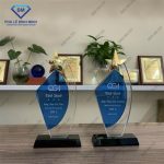 Giải mã lý do kỷ niệm chương pha lê được yêu thích